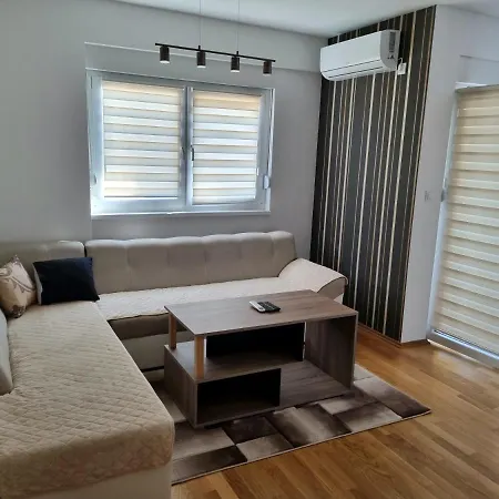 Court Apartment